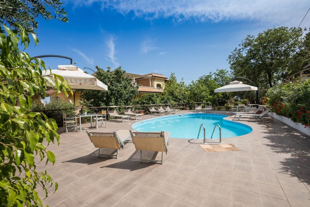 Hotel Cannamele Resort Parghelia Exteriér fotografie